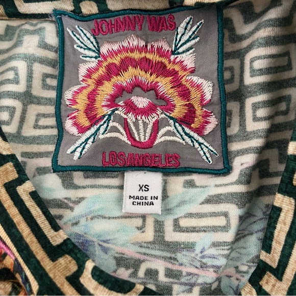 Johnny Was Weller Favorite Printed Tee - Picture 4 of 5